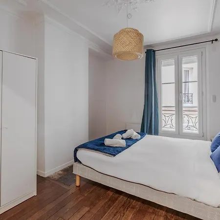 Appartamento Tres Bel 6p Plein Coeur Du 18eme Parigi
